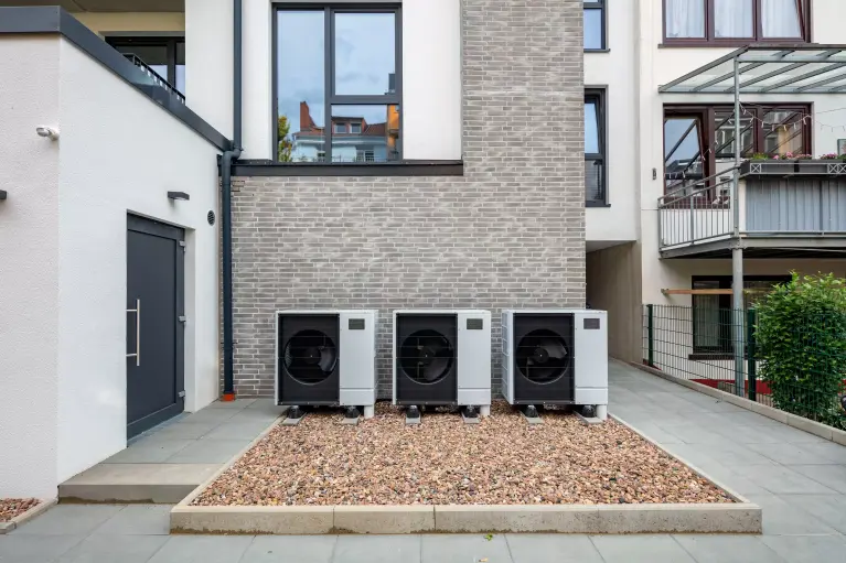 Wärmepumpe Mehrfamilienhaus - Große Chancen, echte Hürden