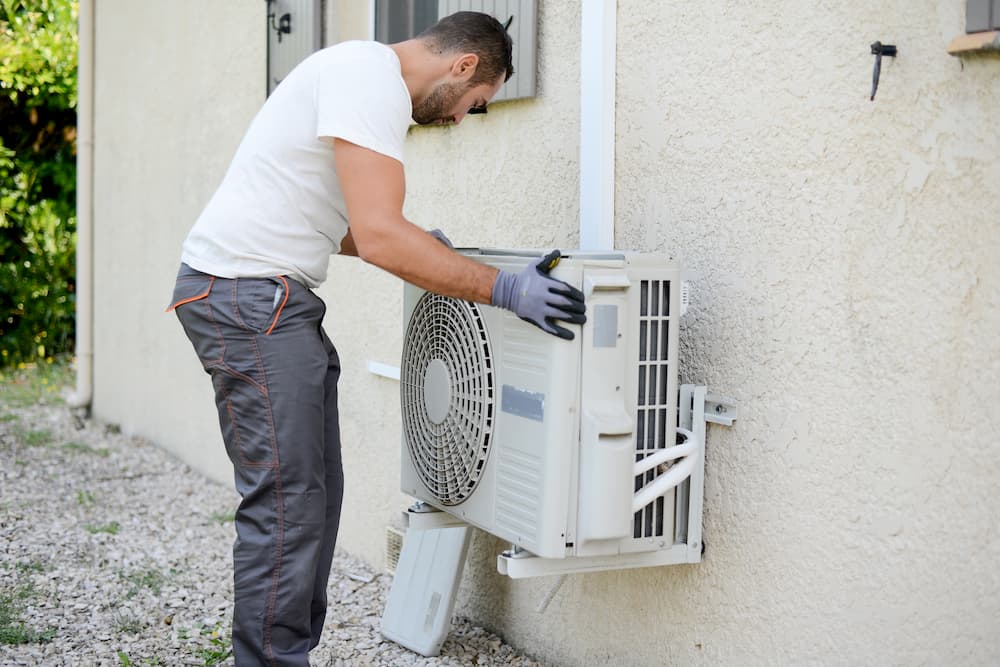 Klimaanlage oder Gasheizung - Bitterer Kostenvergleich 2025