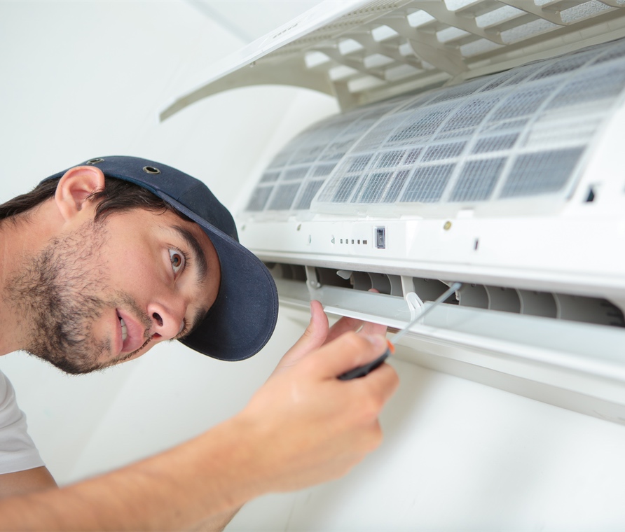 Klimaanlage Einbauen - Heimwerker vs Profi – Kostenfalle 2025